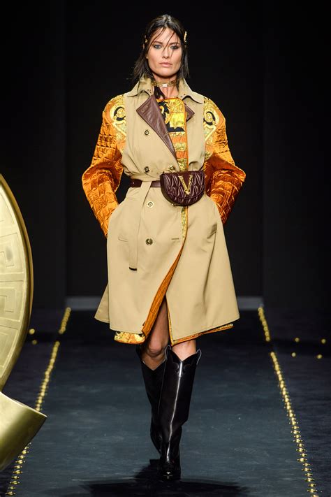 vogue runway versace